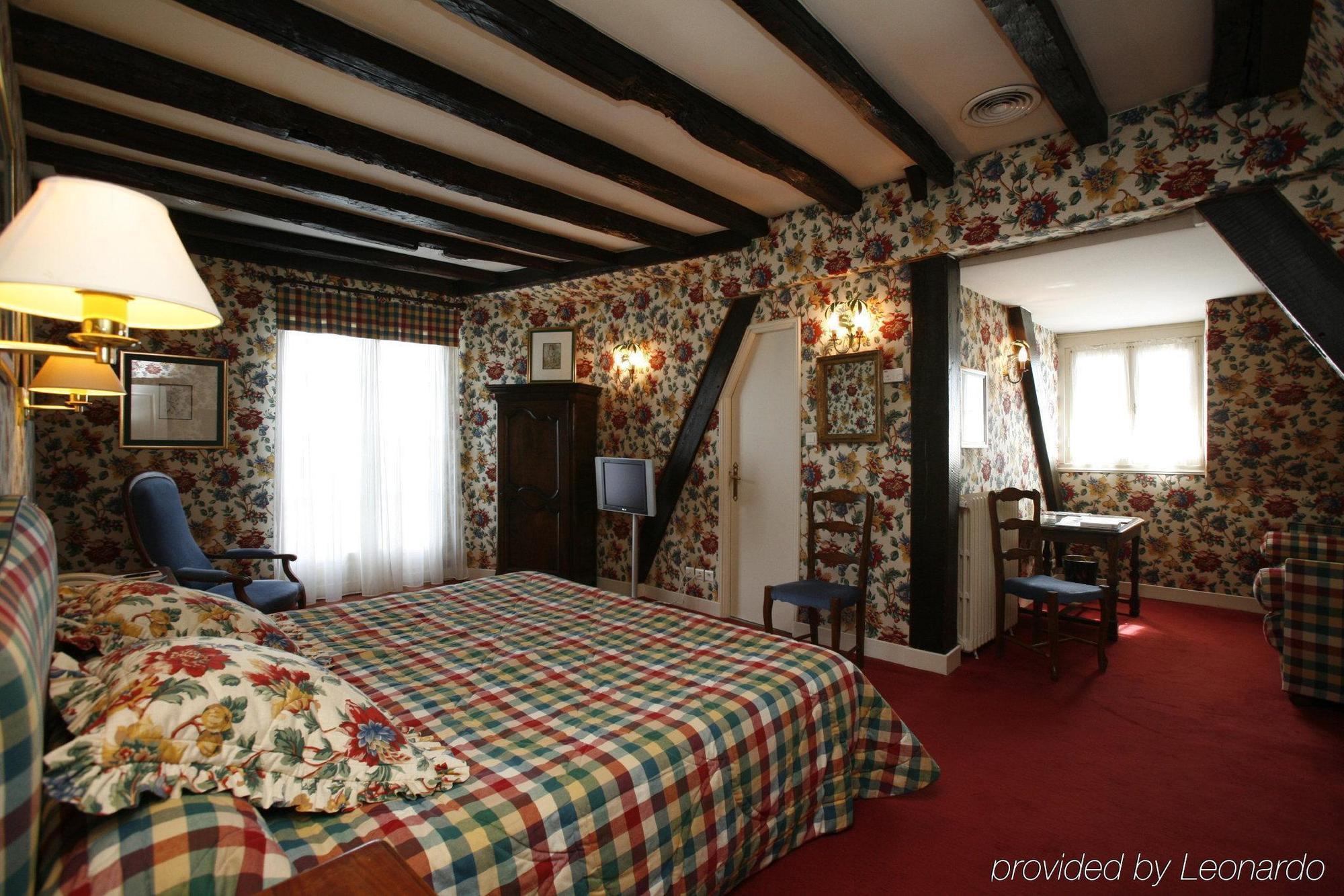Hotel Chateau De Castel Novel - Les Collectionneurs Varetz Exterior foto